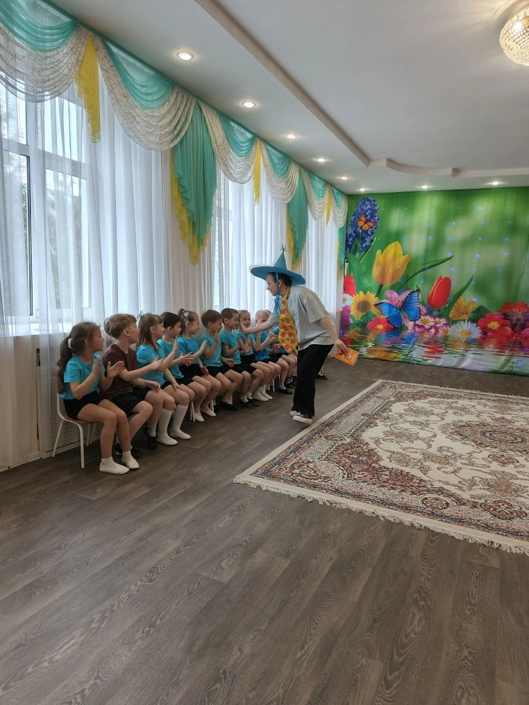 Сегодня, 13 апреля, в старшей группе "Бабочка" прошло развлечение, посвящённое Дню Косм...