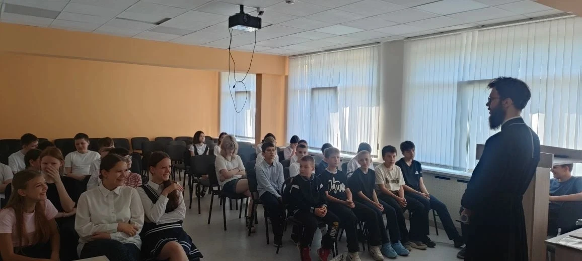 📜22 мая в нашей школе прошёл урок культуры, посвящённый Дню славянской письменности и культуры! Урок
