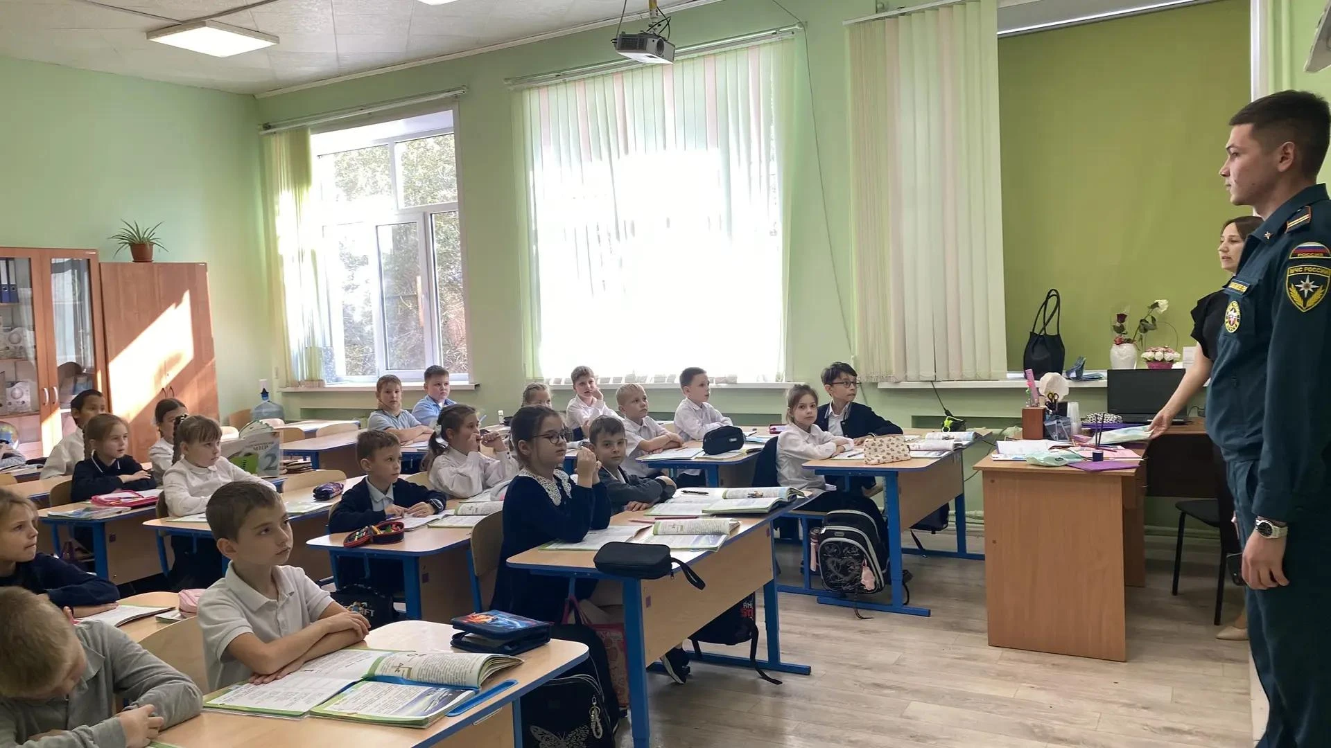 Сегодня сотрудником Министерства по чрезвычайным ситуациям была проведена лекция для уч...