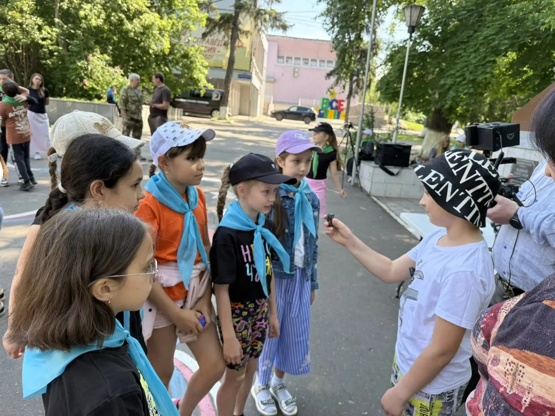 🎤 В ЛООО «Радуга» прошёл День журналиста и телеведущего!
📰 В рамках профи-встречи «Мастерская репо