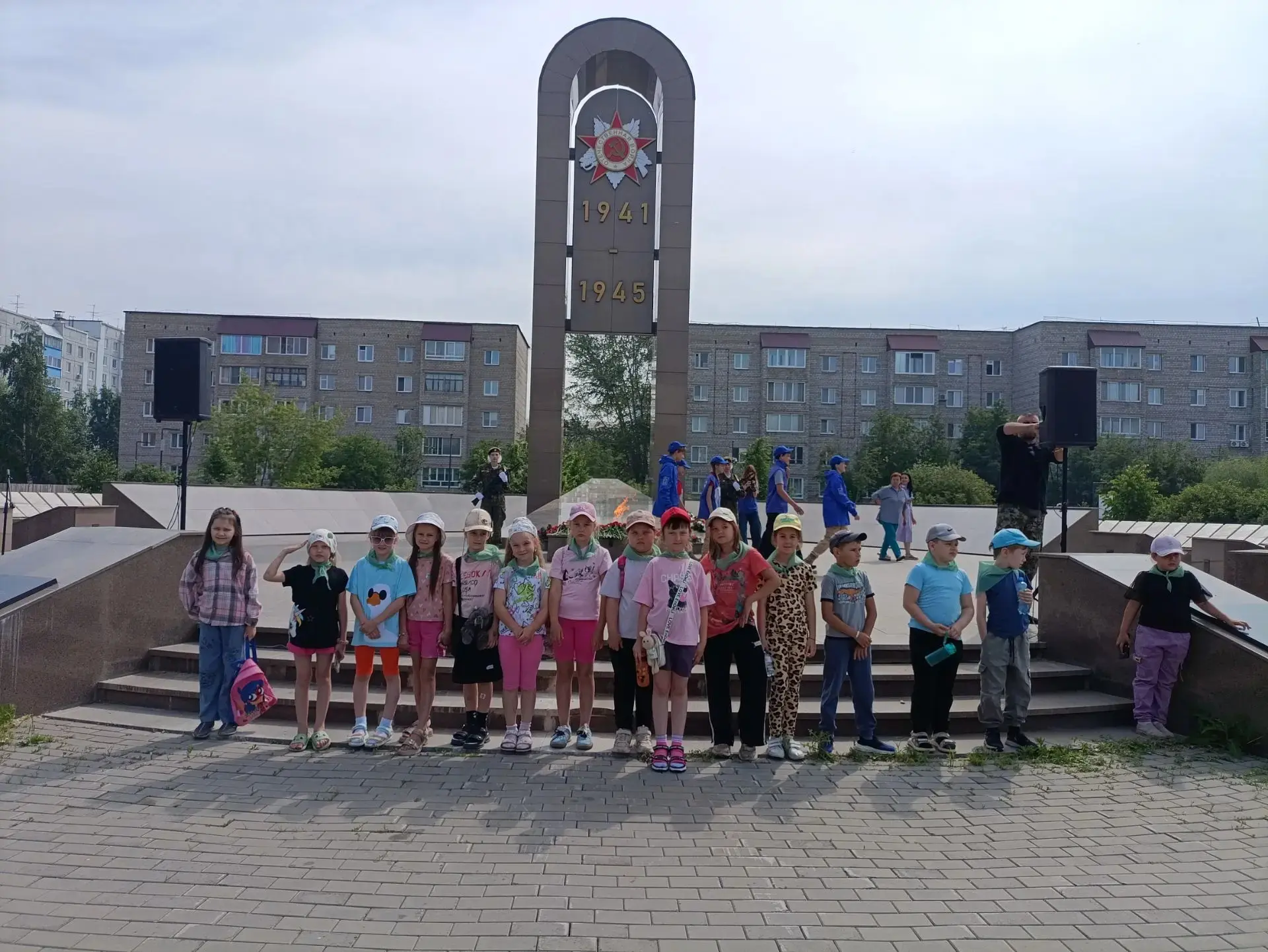 🎉 Новый день в «Алых парусах»!

Сегодня в пришкольном лагере гимназии №9 кипела жизнь — каждый отря