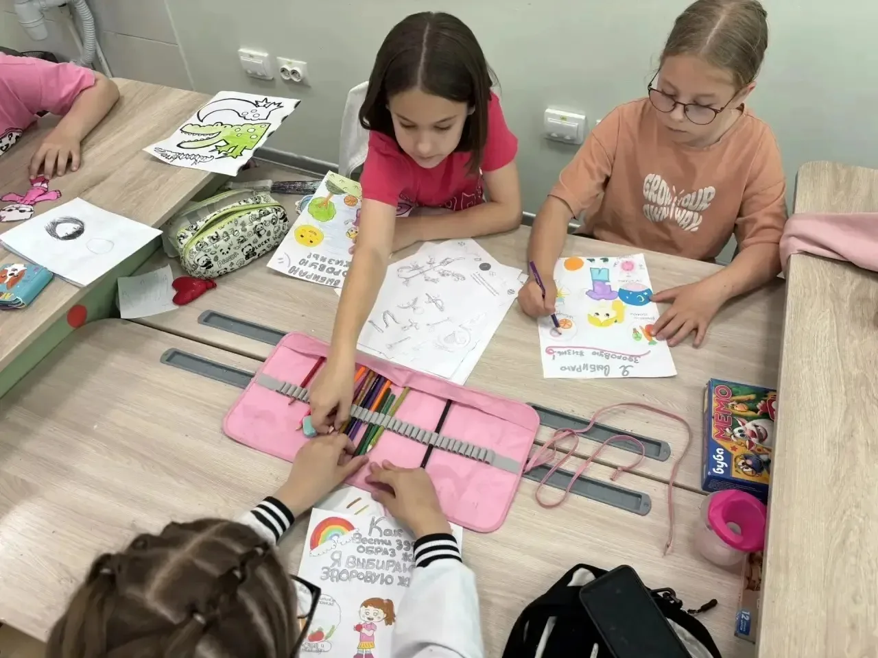 🎨 КРАСКИ ЗДОРОВЬЯ: КАК В «ТЕРРИТОРИИ ЛЕТА» РИСУЮТ ПРАВИЛЬНЫЕ ПРИВЫЧКИ! ☀ 
 
В детском лагере «Терри