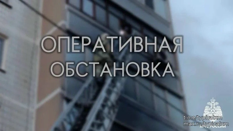 В Ханты-Мансийске потушили пожар в гараже 🚒