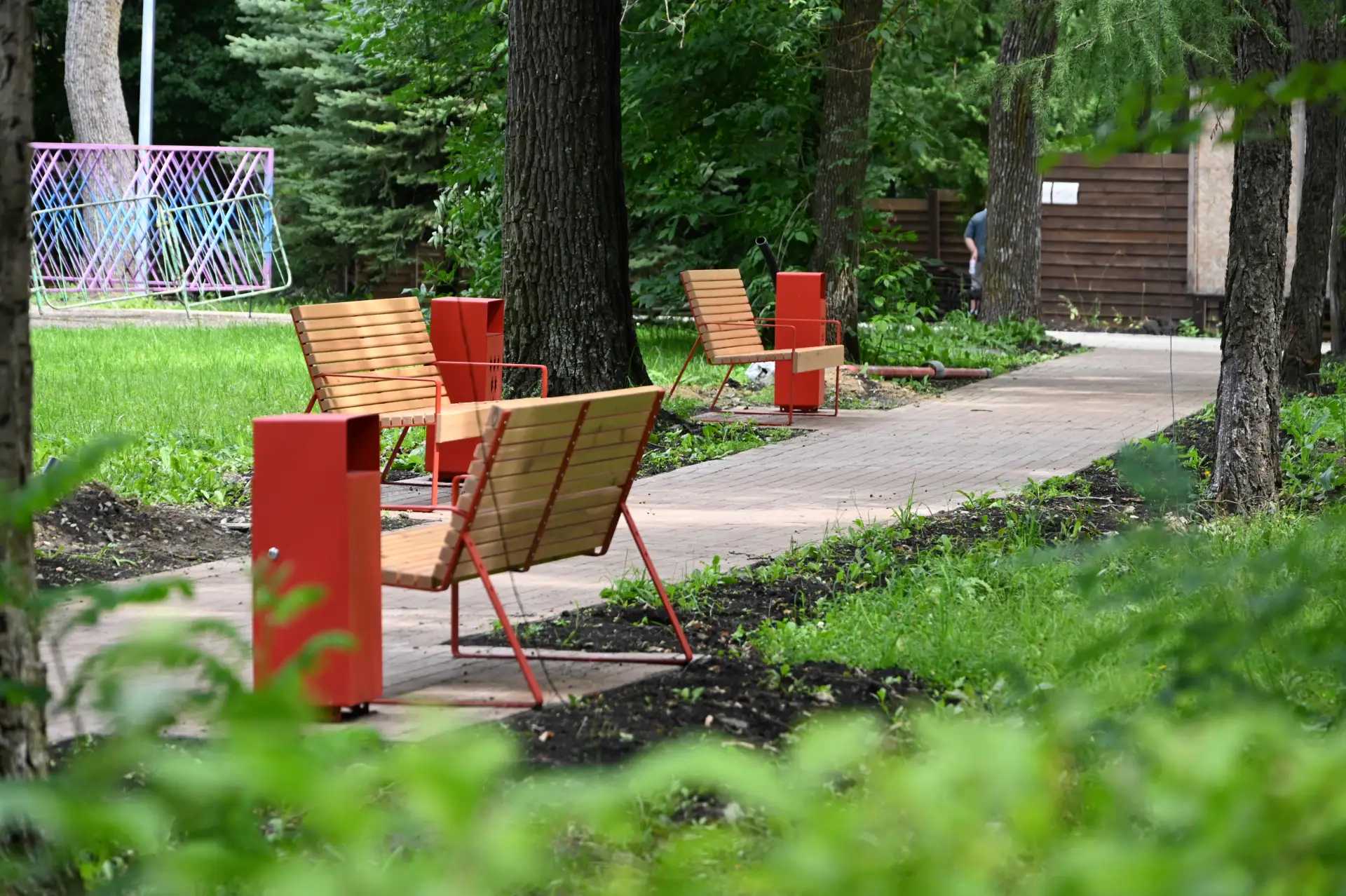 🌳 Ремонт парка Белинского в Пензе идет с опережением графика

Уже практически готова входная группа
