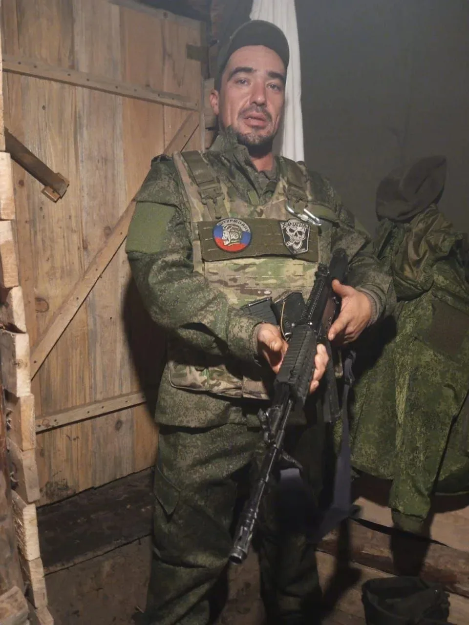 СУДЬБЫ ЕГО ЦВЕТНОЕ ПОЛОТНО…