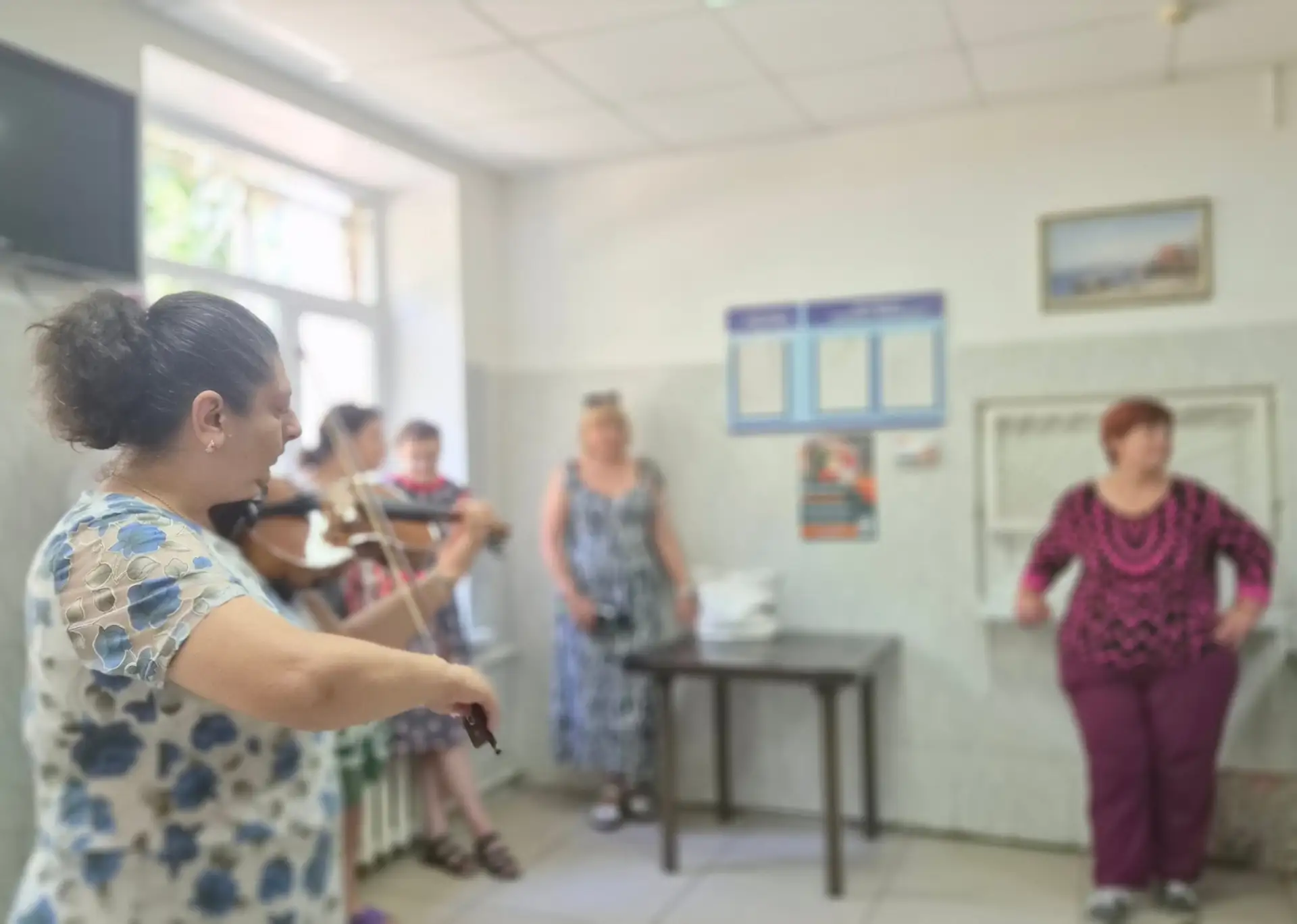 🎼 Музыка, которая лечит: концертная бригада участников Клуба пациентов выступила в нес...
