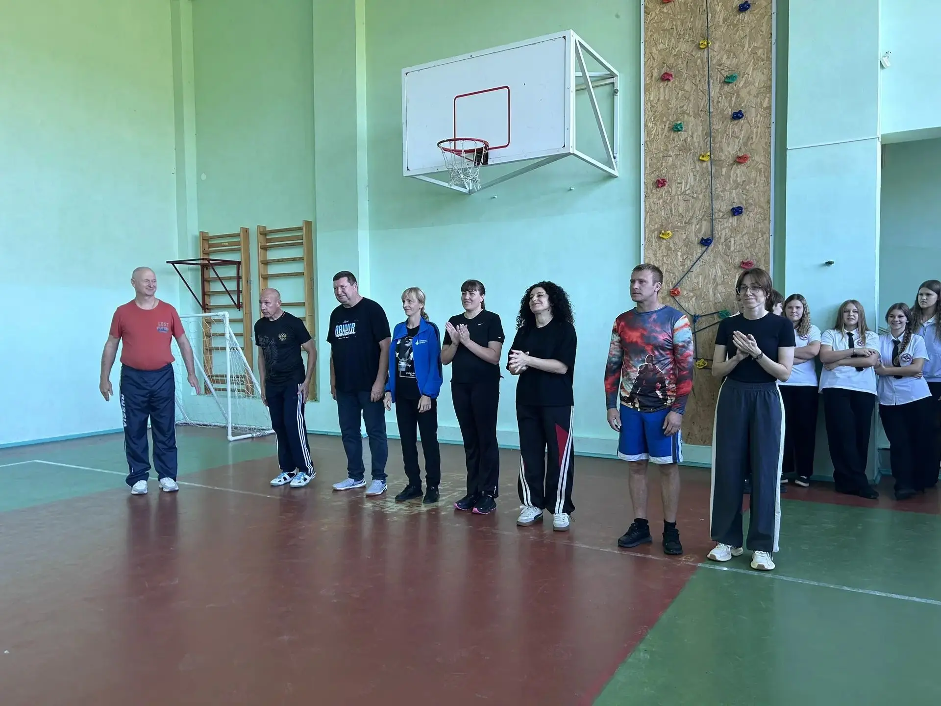 🌟🎉В преддверии Дня учителя в МОБУ СОШ № 11 имени Героя России И. В.Марьенкова города ...