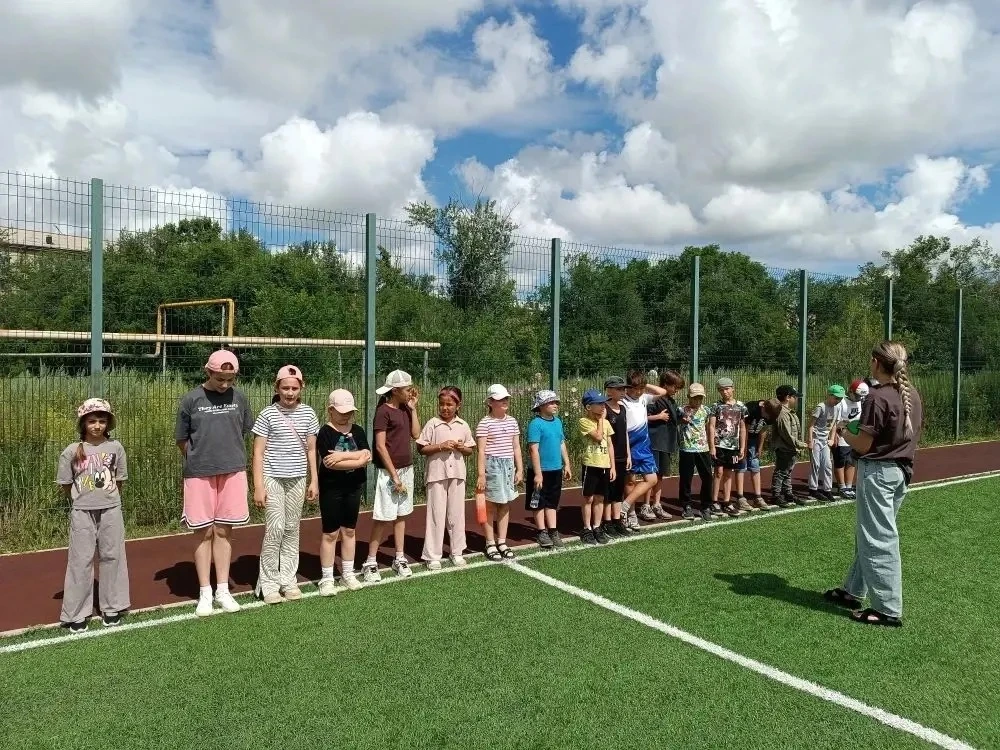 ⚽ День, полный энергии и азарта! ⚽

Сегодня в нашем лагере дневного пребывания царил настоящий футбо
