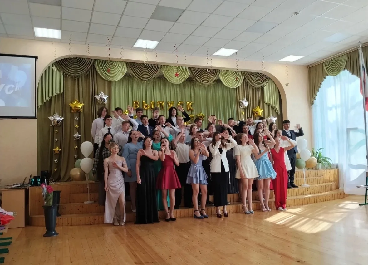 Сегодня у  выпускников 9-х классов особый статус: уже не подростки, но еще не студенты.