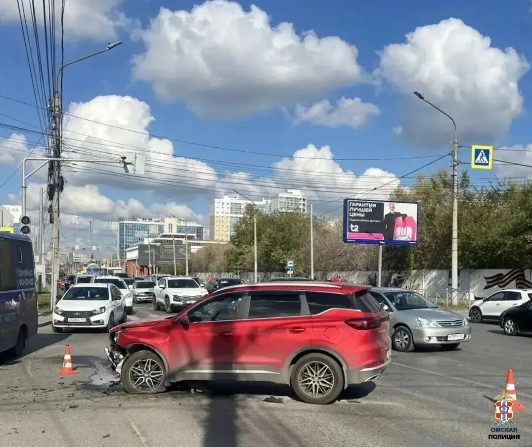 В Омске мотоциклист погиб в аварии этим днём.