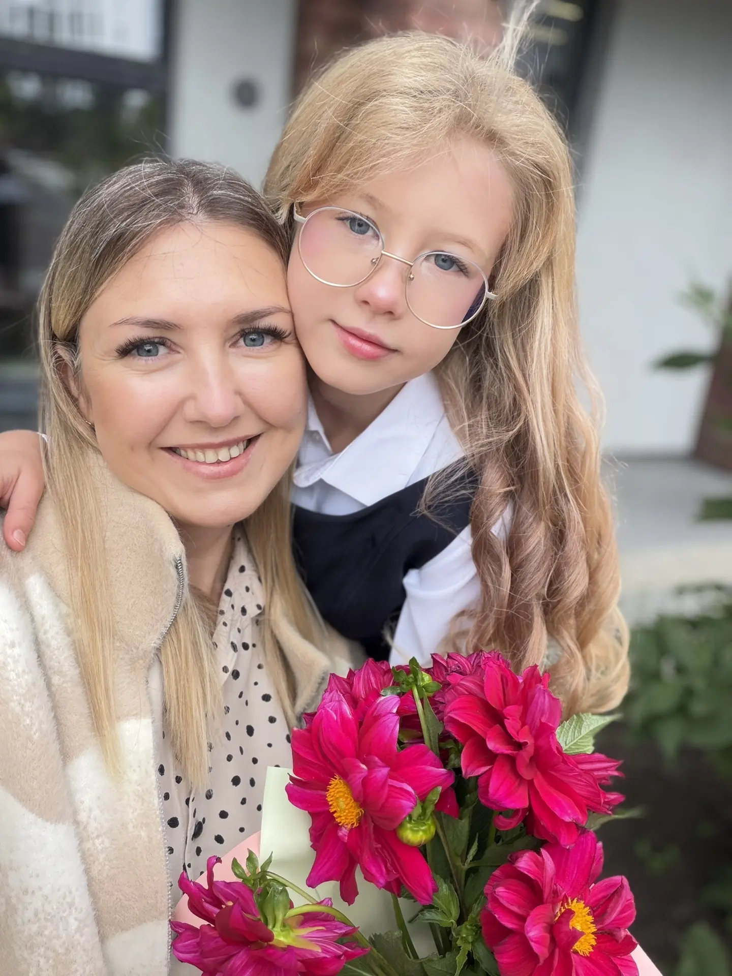 Всех детей и родителей с праздником! Лично я обожаю этот прекрасный день!