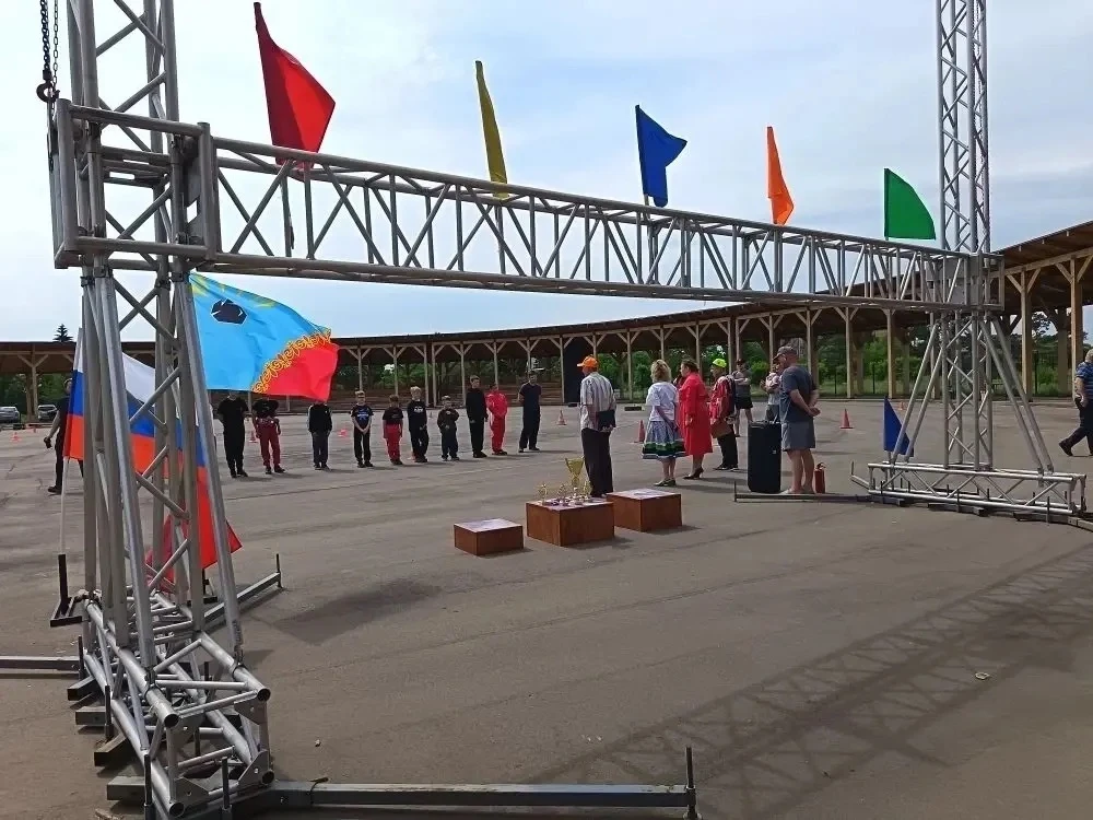 🏎️ Скорость, драйв и безопасность: в Черногорске прошли картинговые баталии! 😎🏁

12 июля на площа