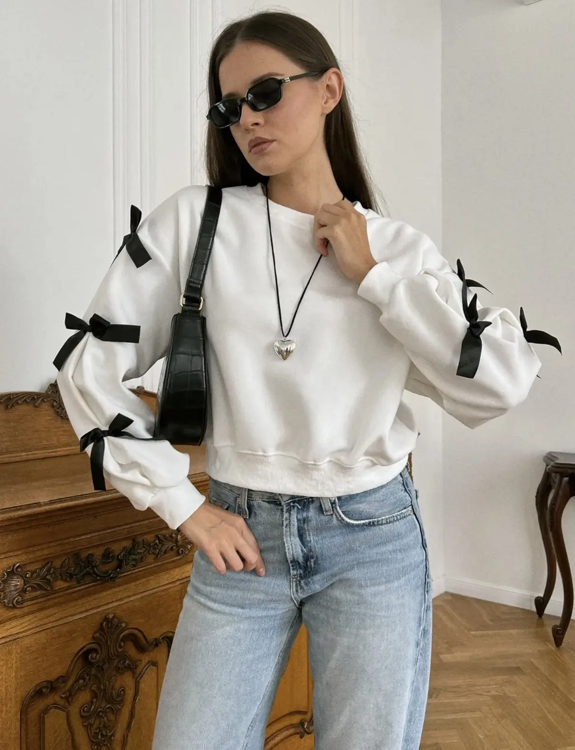 🤩🤩🤩Идеальный выбор для летнего сезона - свитшот с акцентными рукавами!

✨Настоящая находка для те