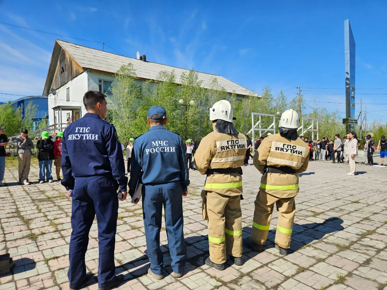 В детских лагерях Жиганского района состоялись занятия по пожарной безопасности

📌В детских лагерях