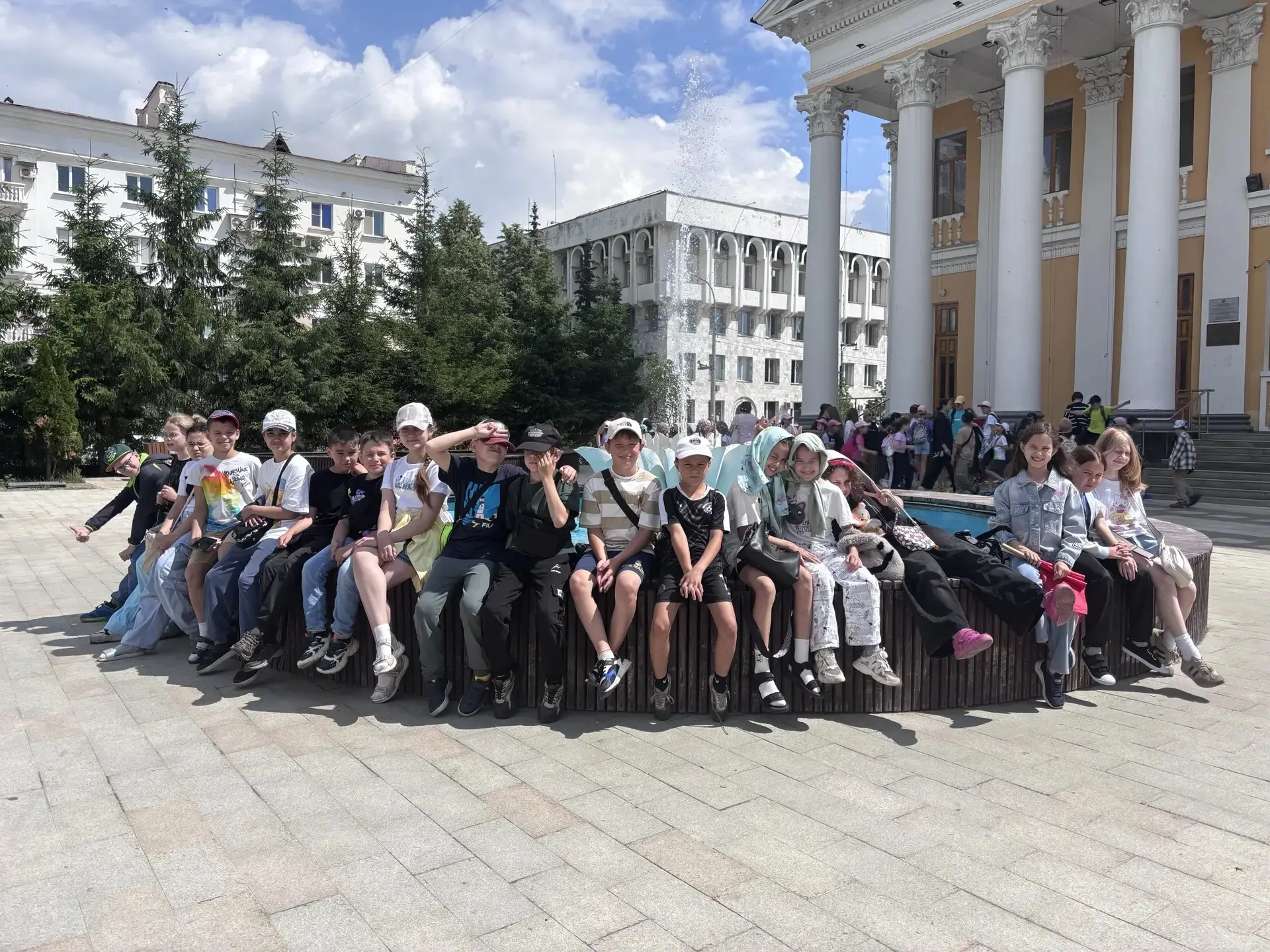 Сегодня, 16 июня, началась заключительная неделя работы центра дневного пребывания Солнышко. 🌞Ребят