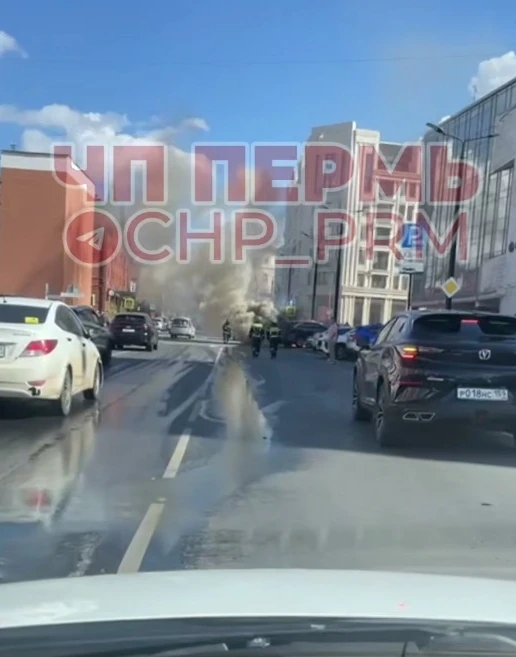 В центре Перми сгорела машина 🔥
