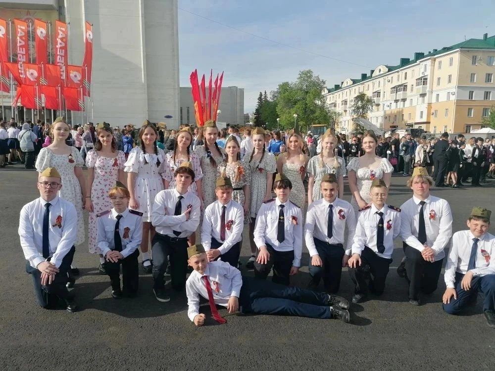 9 мая 2026 года в 16:00 на Советской площади состоялся   «Бал Победы» среди жителей гор...