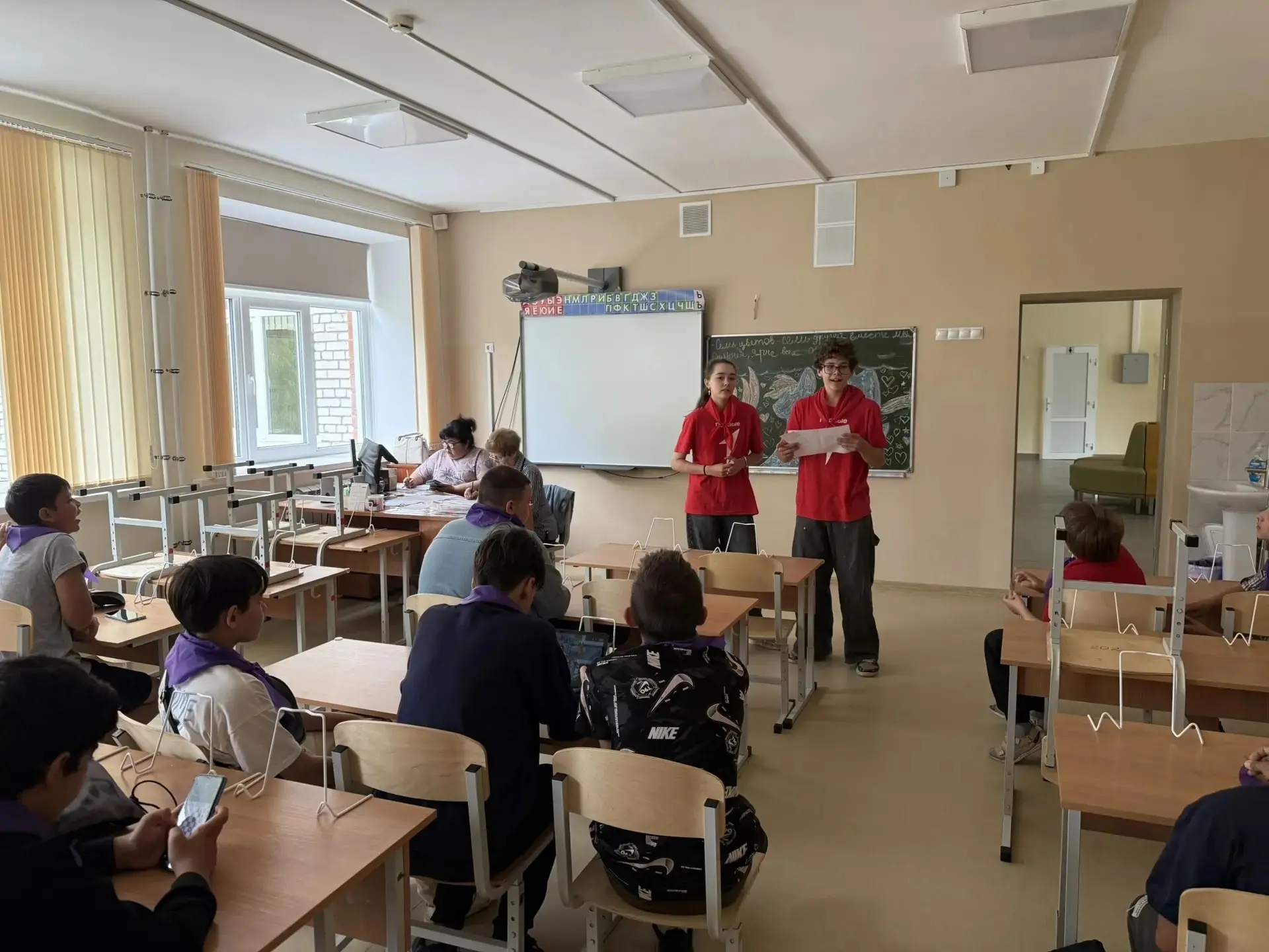🧠 Отряд Движения Первых провёл увлекательную викторину для 1–5 отрядов на тему Великой Отечественно