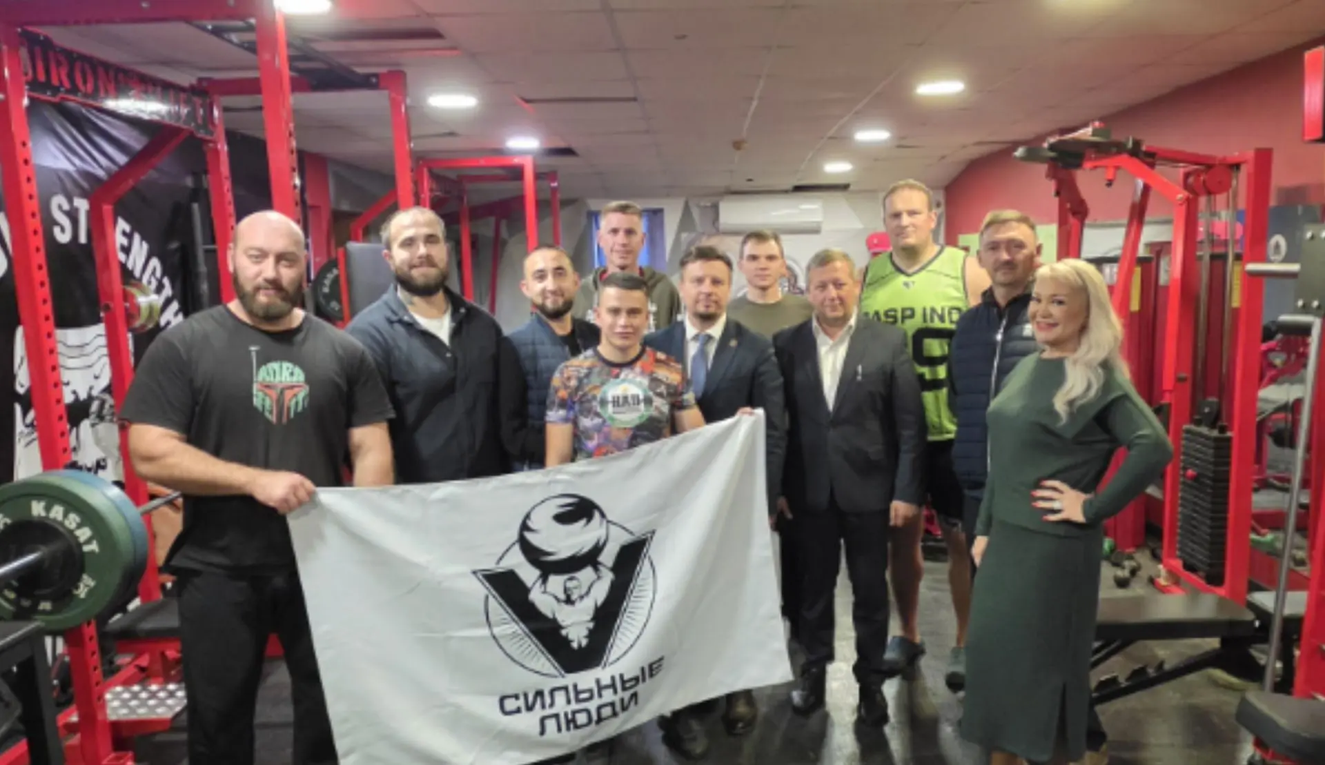 Развитие адаптивного спорта для защитников Отечества: СК «Титан» посетили руководители ...