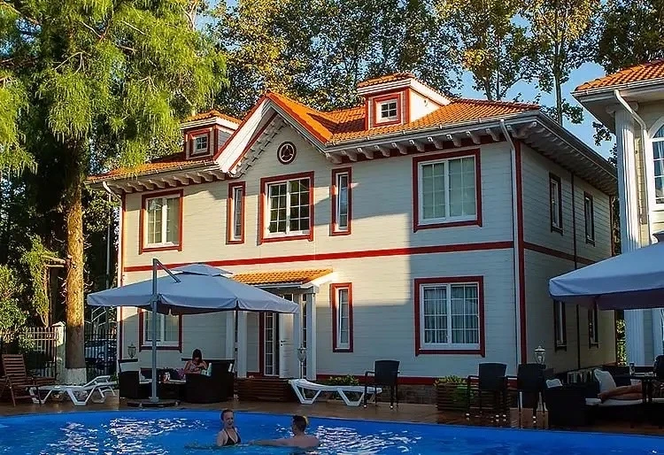 Июнь в Абхазии: уютный отдых у самого моря в Гудауте!🌴☀️