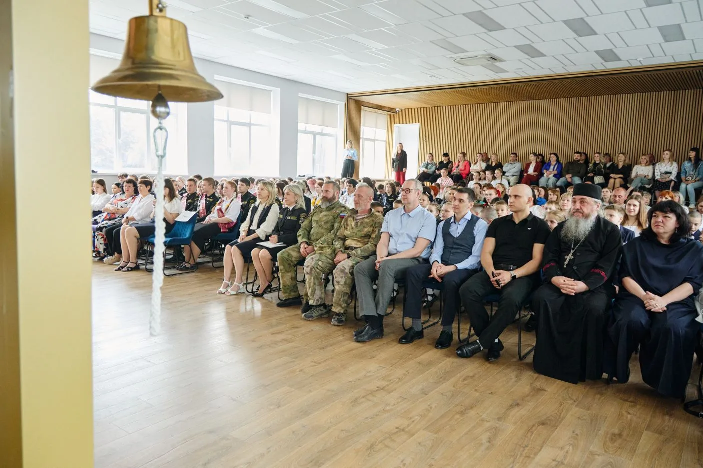 На празднике Последнего звонка присутствовали почётные гости, гости которые от души поздравили выпус