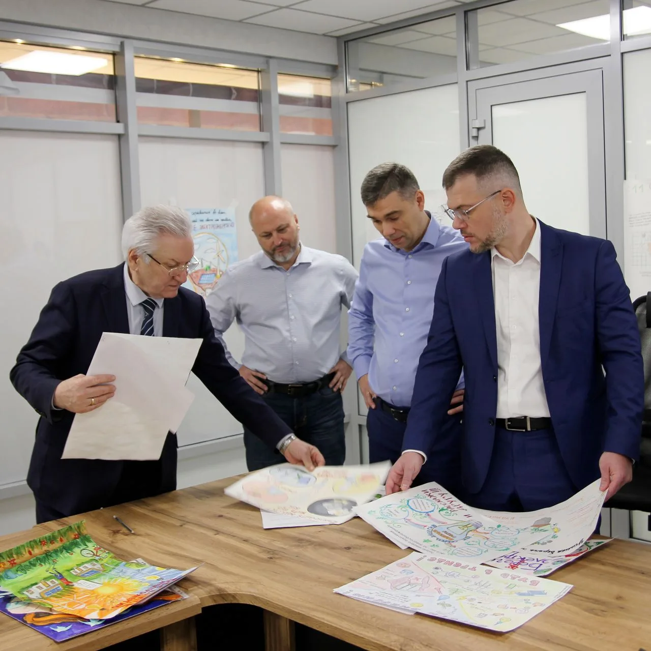 💥В преддверии Дня энергетика, ПАО «Астраханская энергосбытовая компания»  совместно с Министерством 
