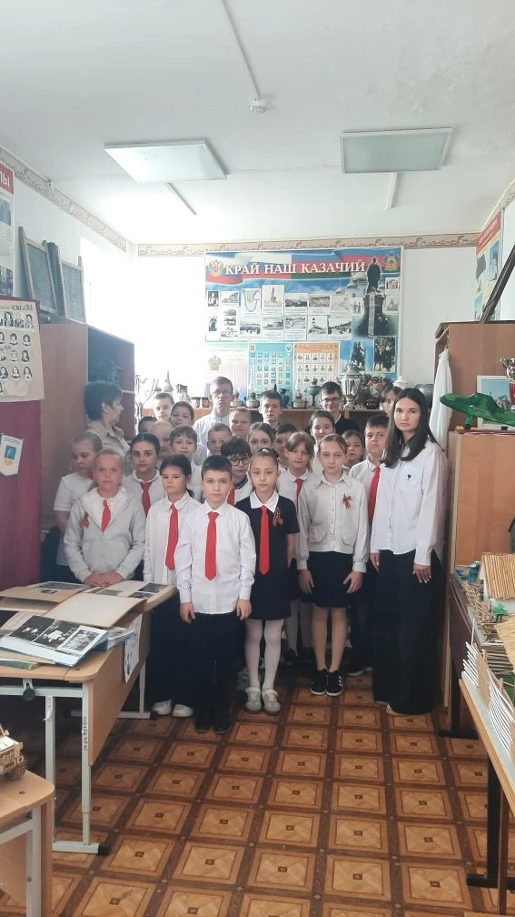Отзыв о посещении музейной экспозиции «Я помню! Я горжусь!»  8 мая учащиеся 3а и 3б классов посетили