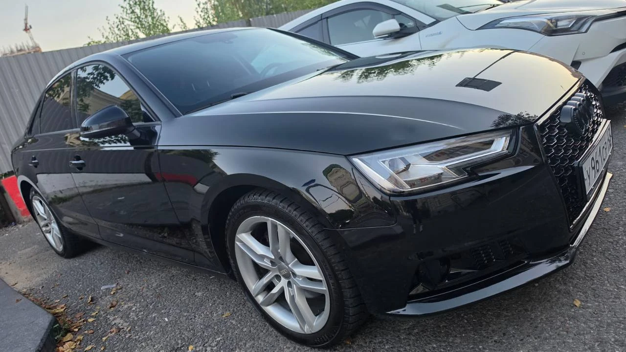 Audi A4, 2019 год