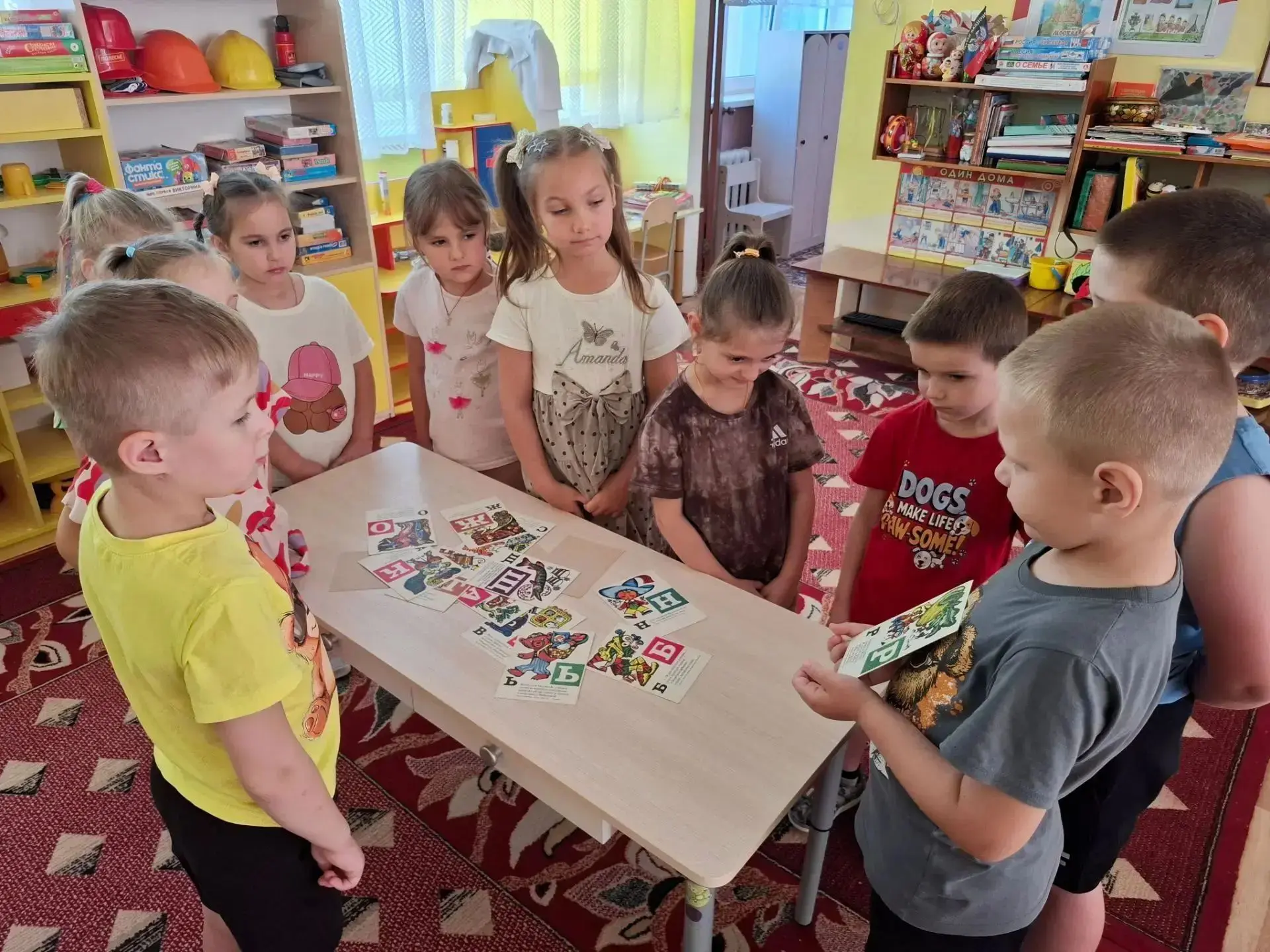 Мир сказок во все времена притягивает внимание детей, учит различать добро и зло, даёт ...