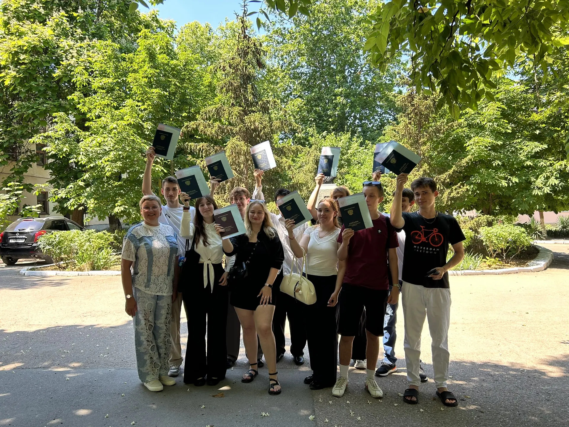 🎓 В СевМК вручили дипломы выпускникам 2026 года!

Сегодня в нашем колледже царила по-настоящему пра