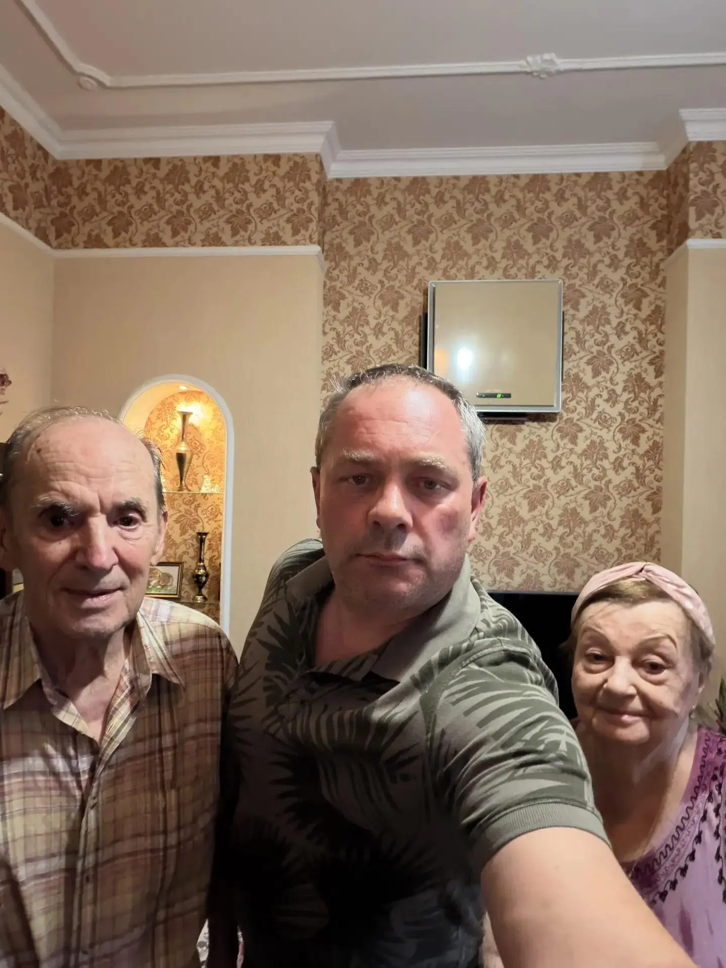 Сегодня навестил своего Учителя. Виктору Ивановичу Шаламову 83 года, и это человек-леге...