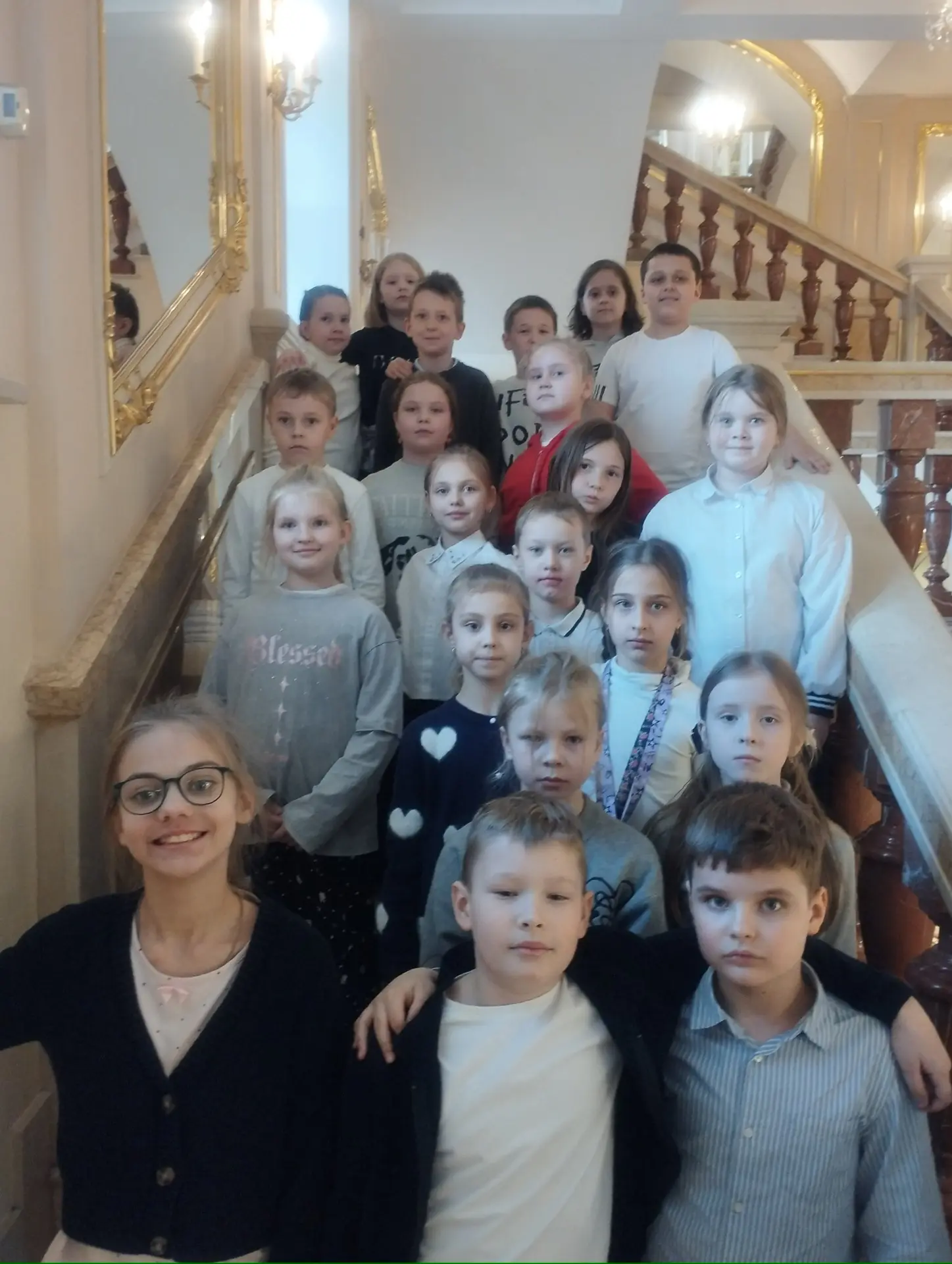 2 «Д» в гостях у императрицы: путешествие в XVIII век  🏛️ Экскурсия в «Царицыно» превратилась для уч