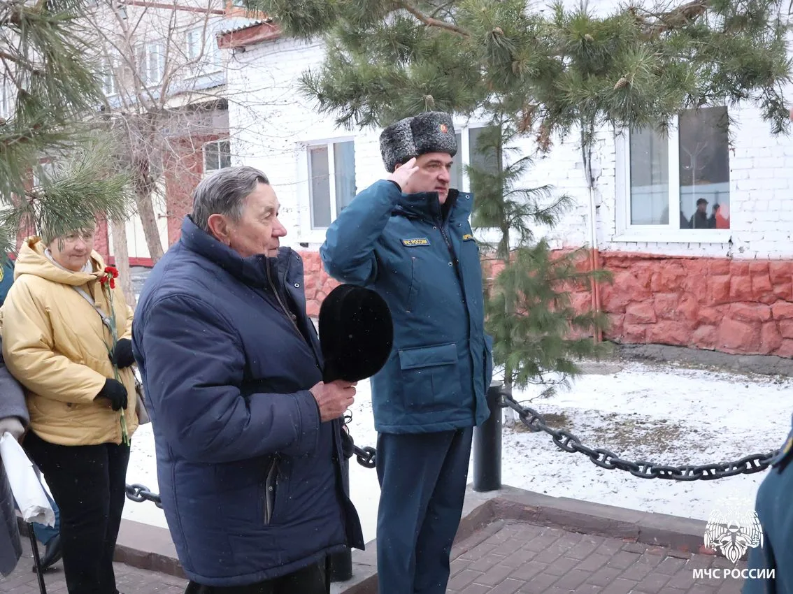 🤝Томские спасатели почтили память погибших товарищей   В последнюю пятницу апреля, начиная с 2013 го