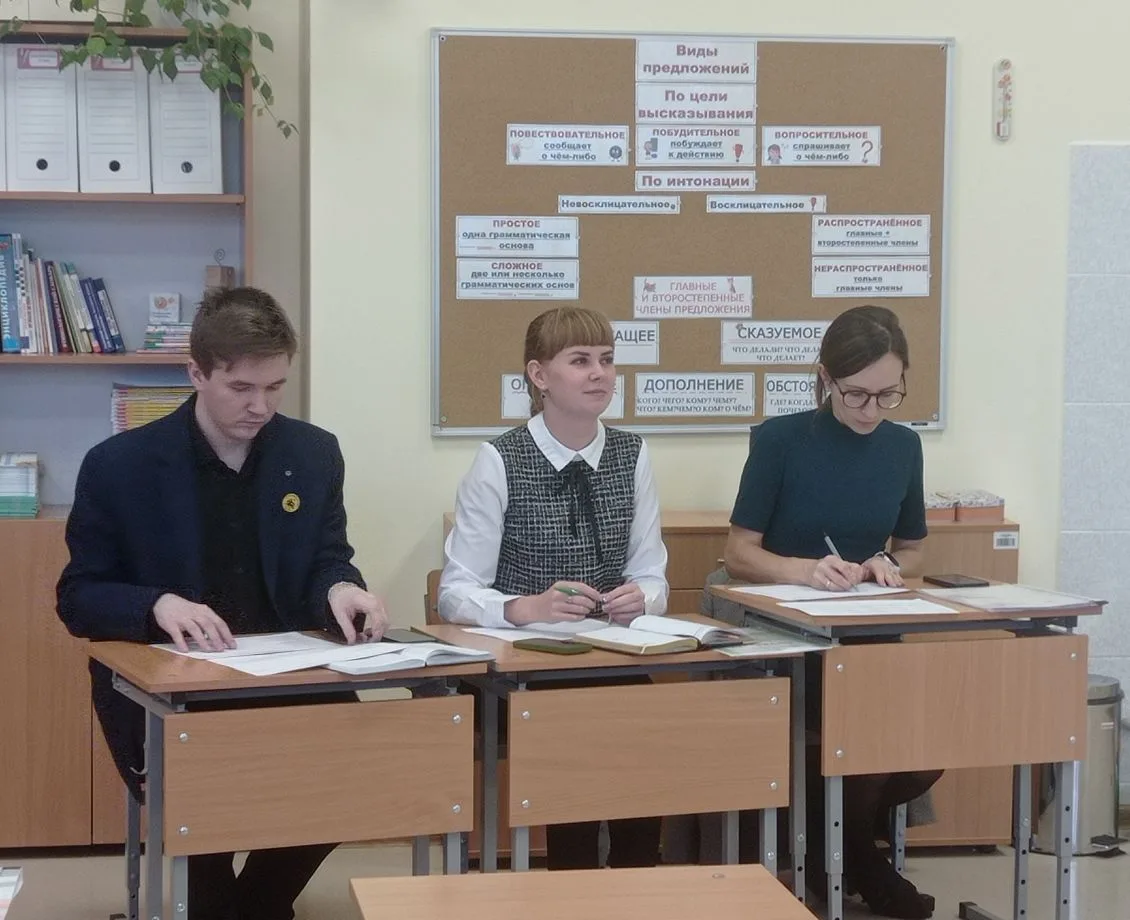 🔍 Я - ИССЛЕДОВАТЕЛЬ  💫4 декабря состоялась первая школьная конференция учебно-исследовательских и тв