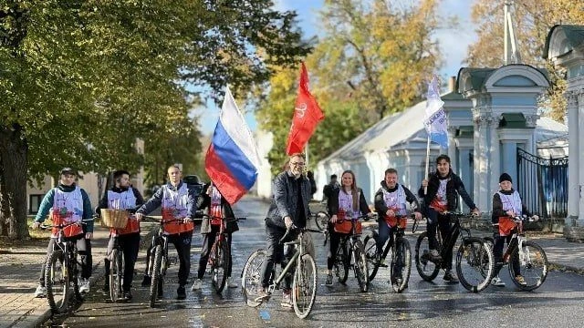 🚲 В Петербурге провели велоэкскурсию по необычным городским точкам