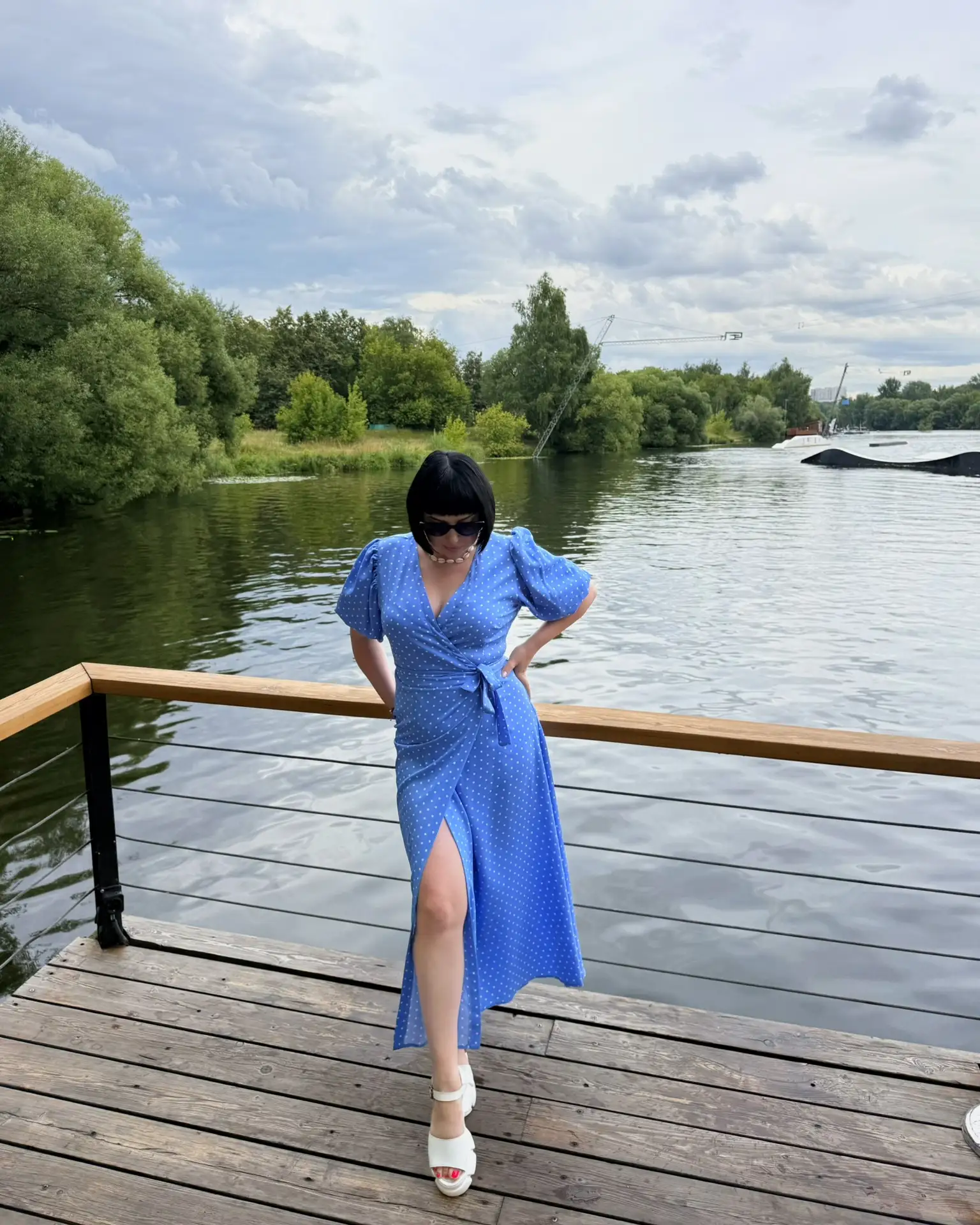 Лето медленно прощается с нами… 🍃☀️
И именно в такие моменты особенно хочется остановиться, выдохну