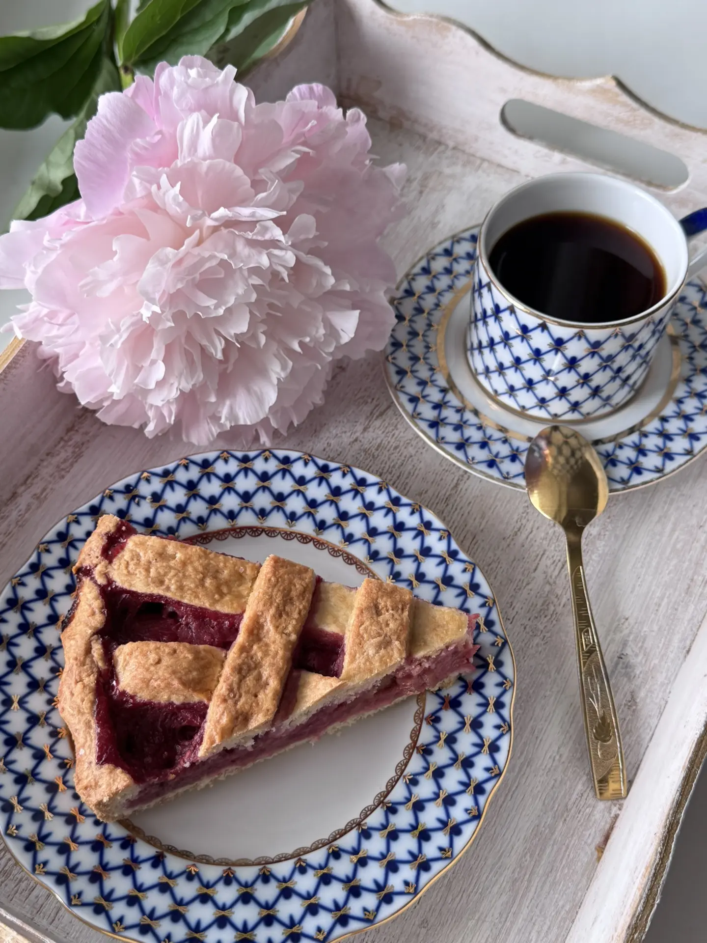 Очень большой и вкусный пирог с ревенем🥧