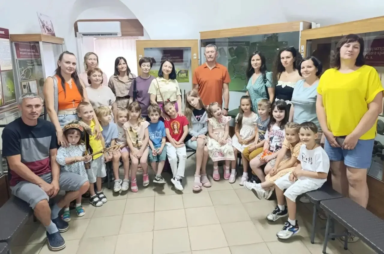 В рамках Всероссийской акции «История семьи — история страны!» 🇷🇺 в рамках партийного проекта «Мир
