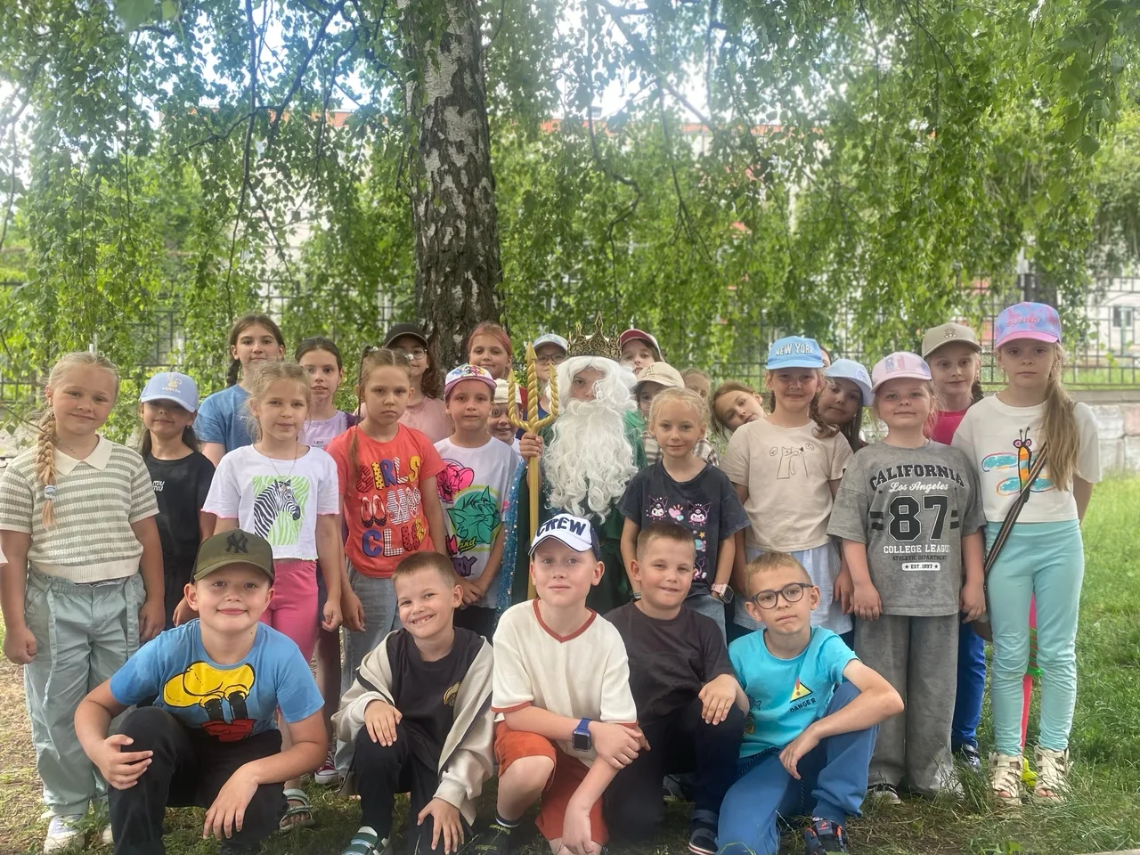🌊 День Нептуна в лагере «Парус надежды»: буря веселья и водные приключения! 🌊

Сегодня воспитанник