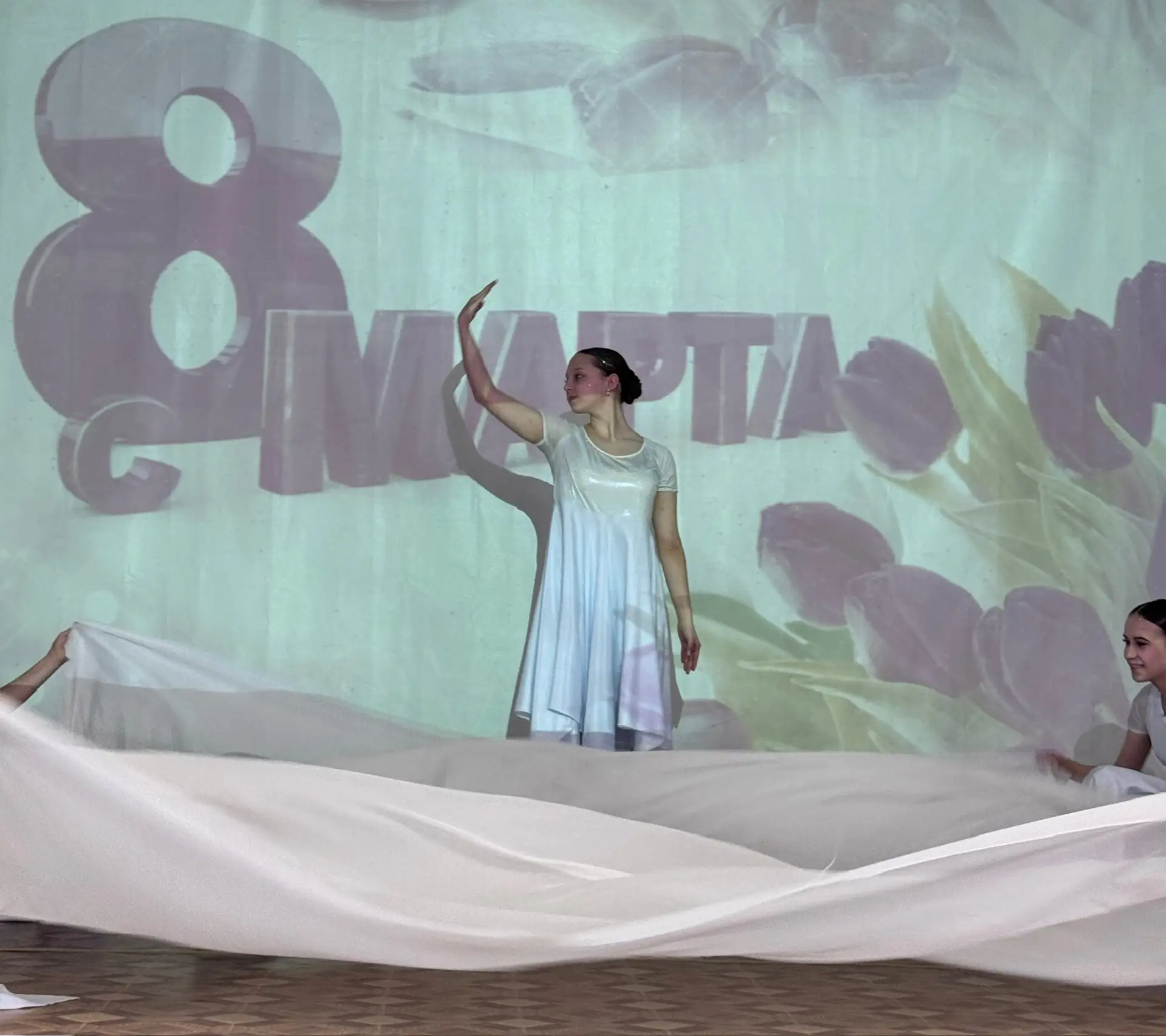 Ученики 14 школы🏫 не только умные, но ещё и очень талантливые! 💃🕺🏼Они украшают своими выступлениями 