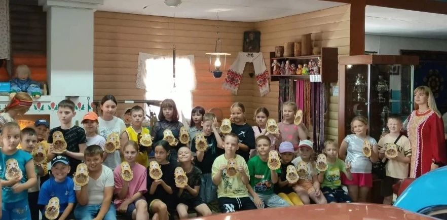 15 июня воспитанники пришкольного лагеря "Улыбка"  посетили музейное фольклорное мероприятие "Секрет