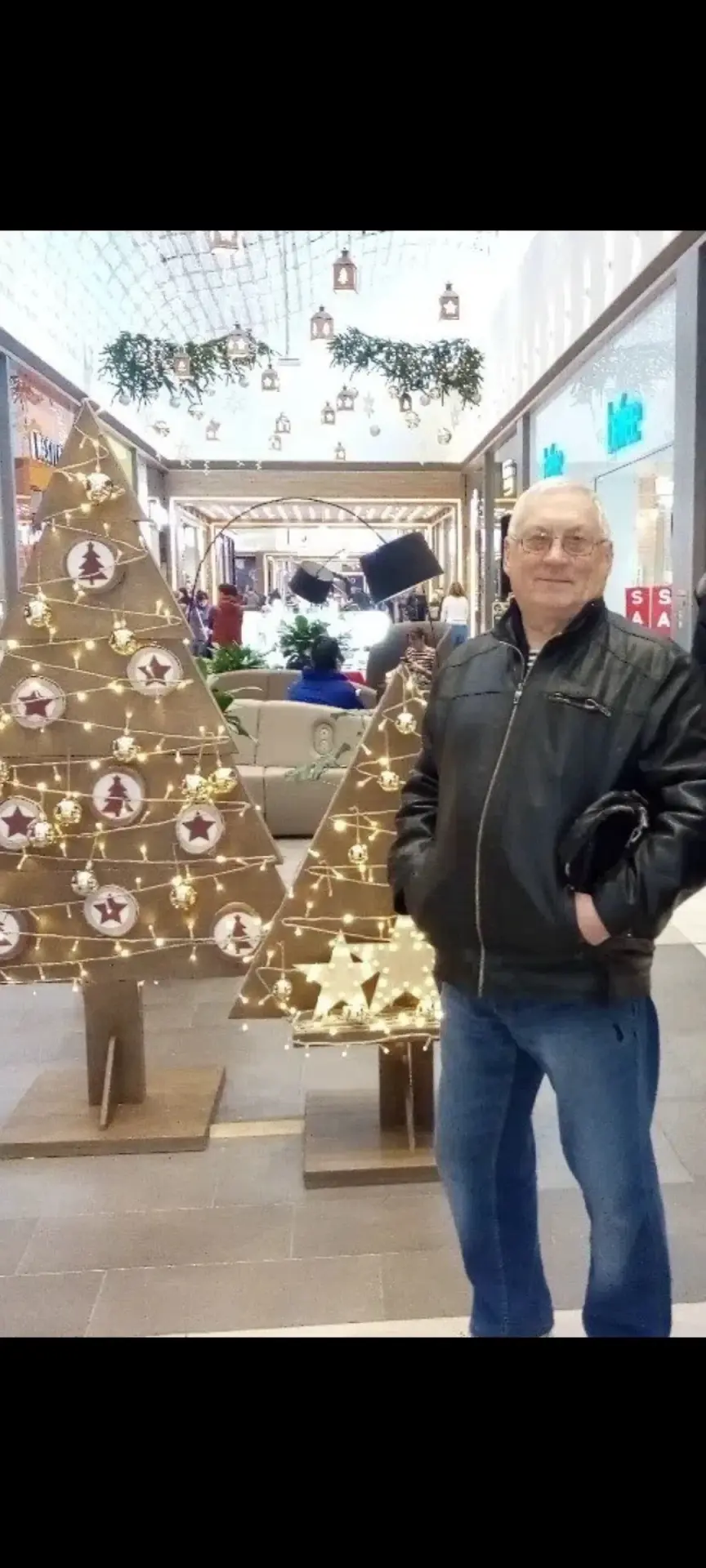ПОТЕРЯЛСЯ ЧЕЛОВЕК! 

Бажов Александер ( 78 лет) 

Последний раз видели его у Ростелекома (ул.Декабри