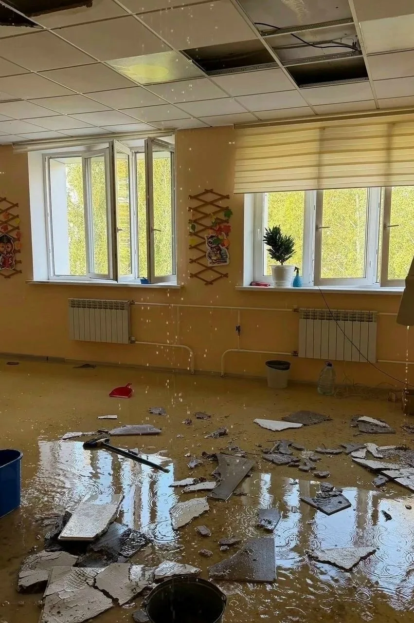Тюменка убирает школу после пожара: «Это наш второй дом»🙏