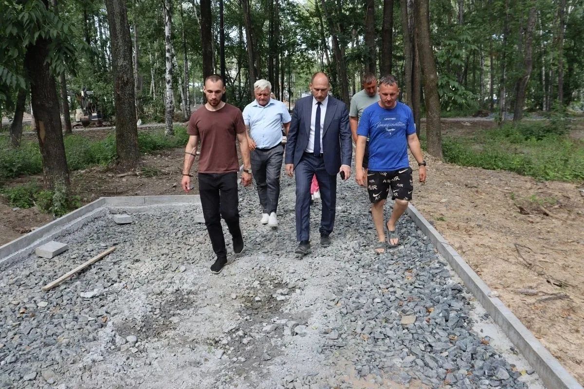 Один из самых важных сейчас для Комсомольска объектов — это парк «Строитель». В нём идёт масштабное 