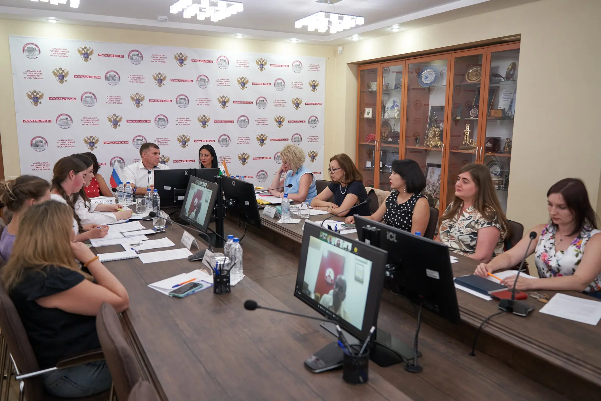 💬 АГУ и Глобальный университет Вивекананды обсудили перспективы сотрудничества