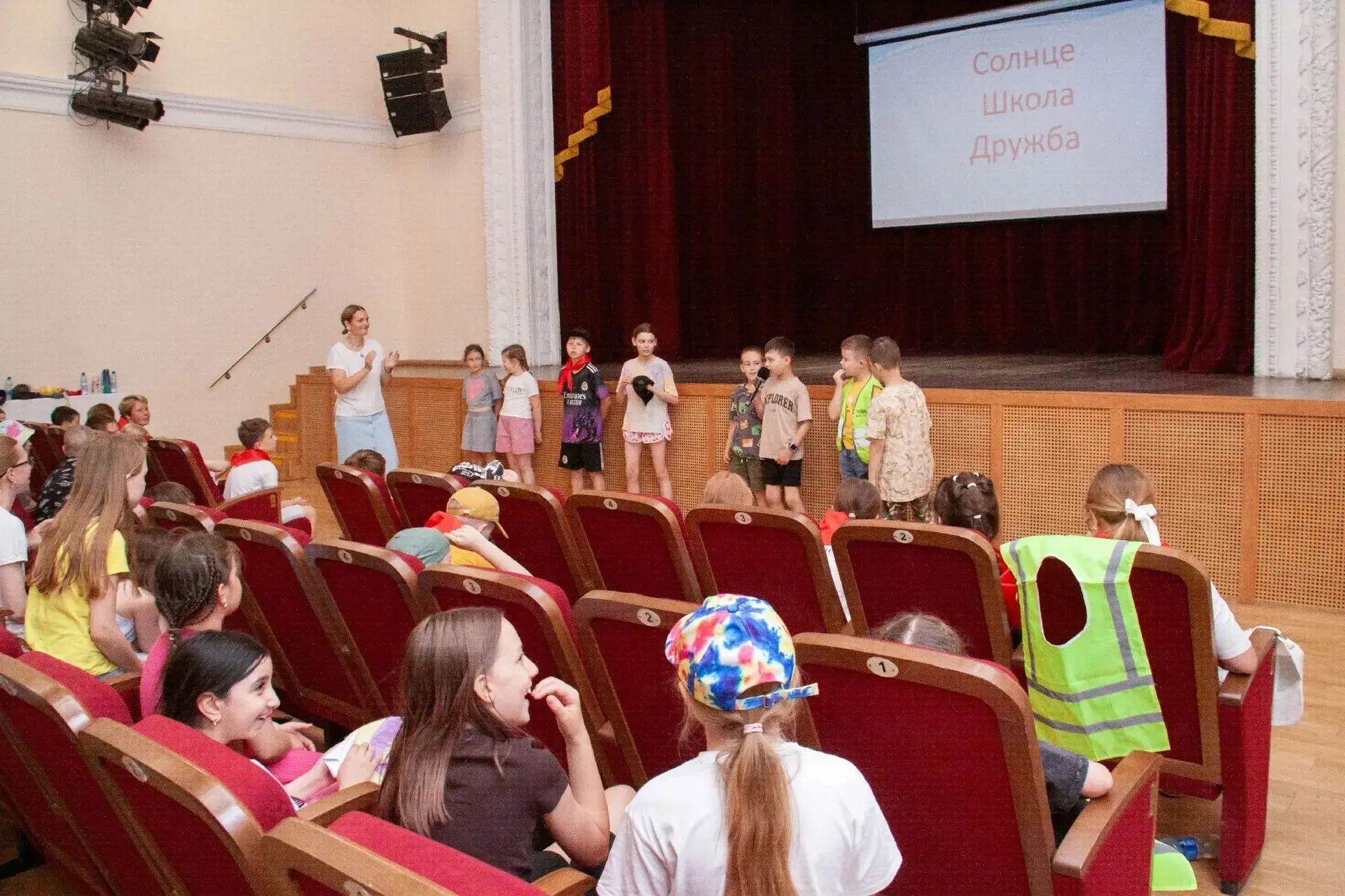 🎊 В детском оздоровительном лагере «Улыбка» всегда шумно, ярко и по-настоящему весело! 

Ребята пос