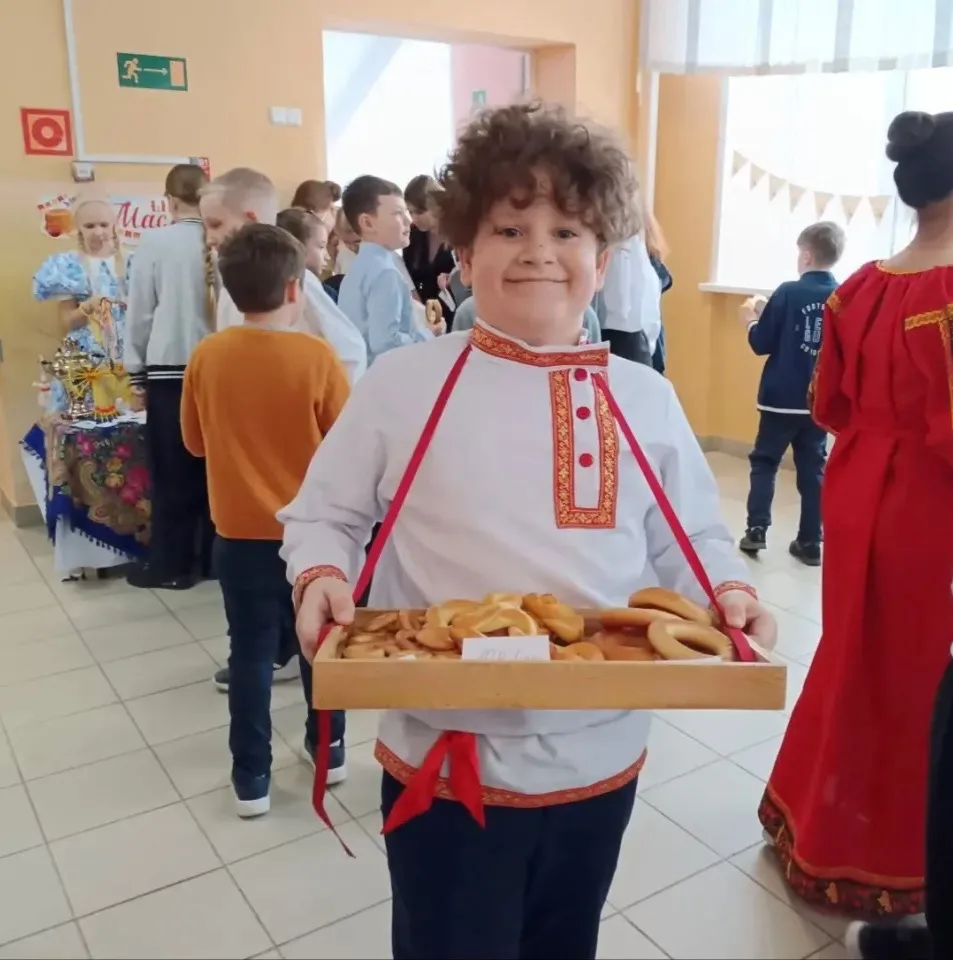 Поздравляем вас с Масленицей! Этот замечательный праздник символизирует прощание с зимой и встречу в