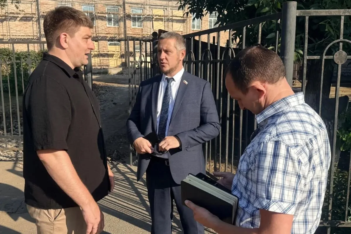 В Оренбурге обсудили капитальный ремонт второго корпуса лицея № 1.