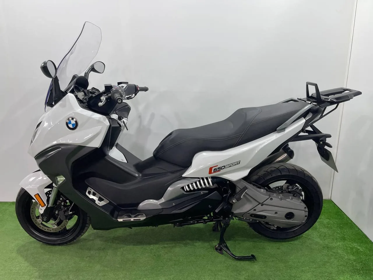 BMW C650 SPORT в наличии во Владивостоке  Характеристики:  - 2018 год - объем 650 см3 - Аукцион AUCN