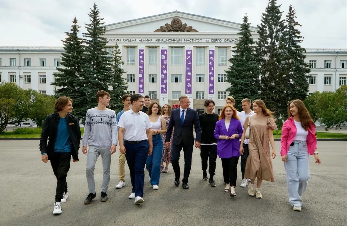 С началом новой трудовой недели, коллеги и студенты УУНиТ!

Сейчас у студентов горячая пора: сессия,